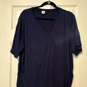 NWOT-Sew in love v-neck t—shirt.  Size Large.